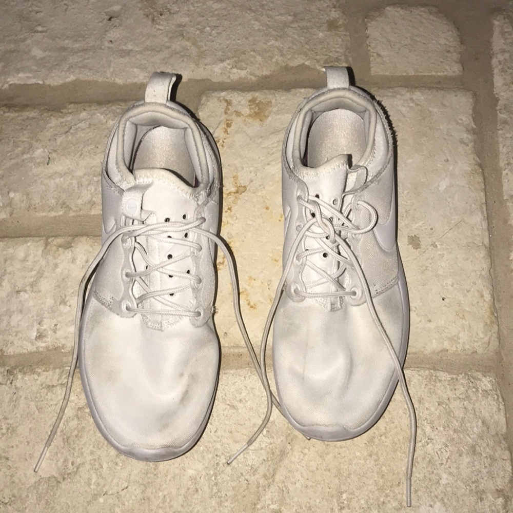 NIKE ROSHE